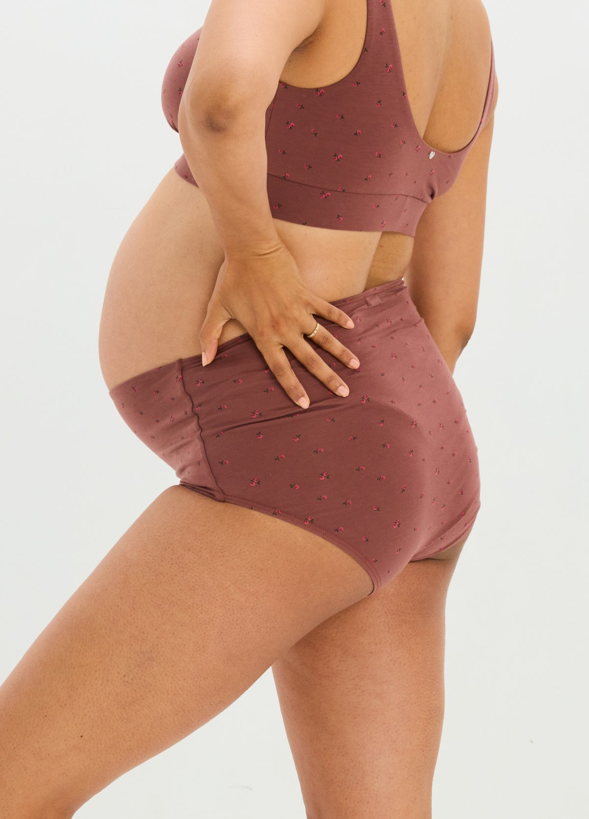 Mauve high-waisted maternity brief with subtle dotted texture, designed for pregnant comfort.