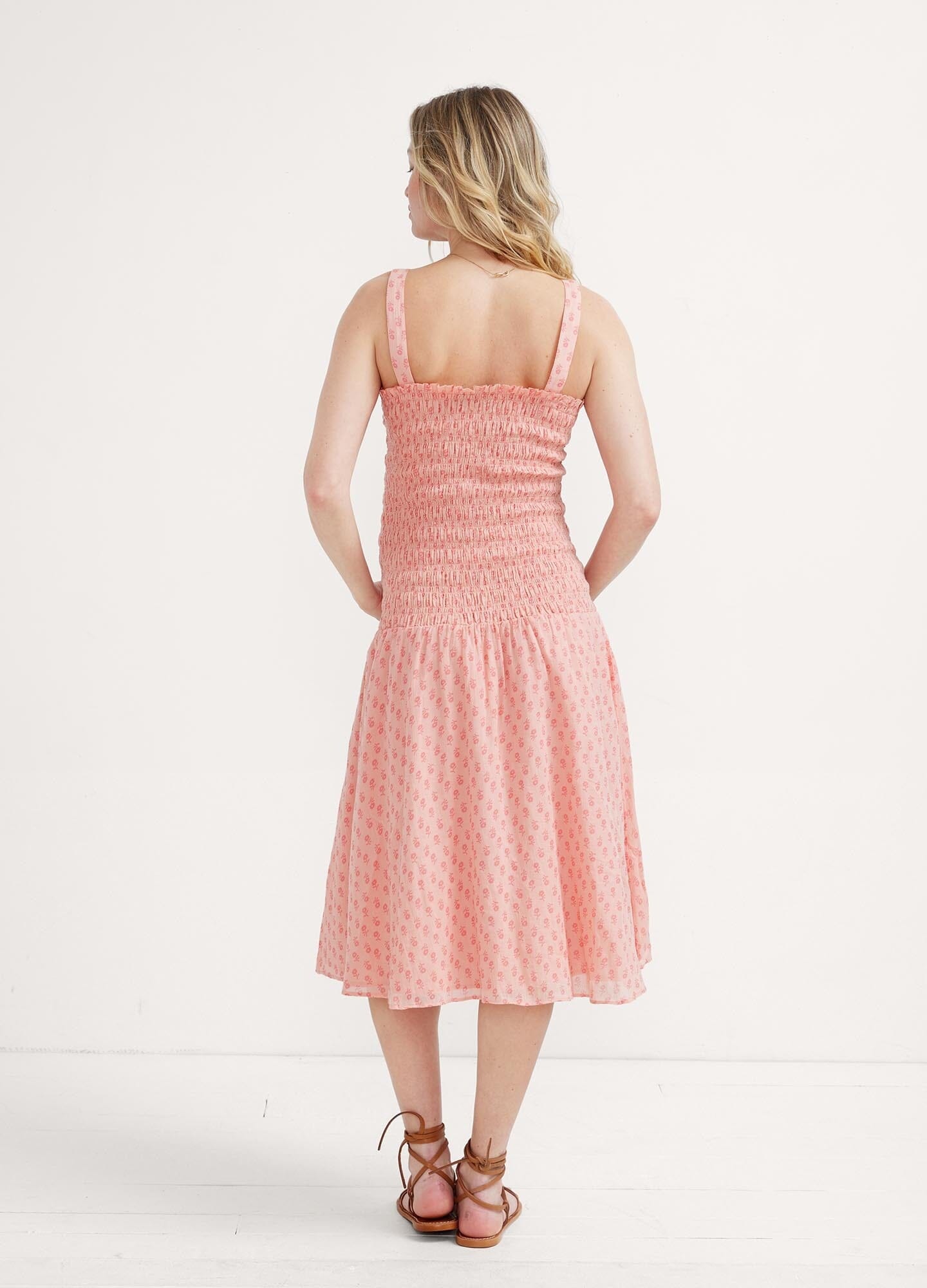 color:peach ditsy batik