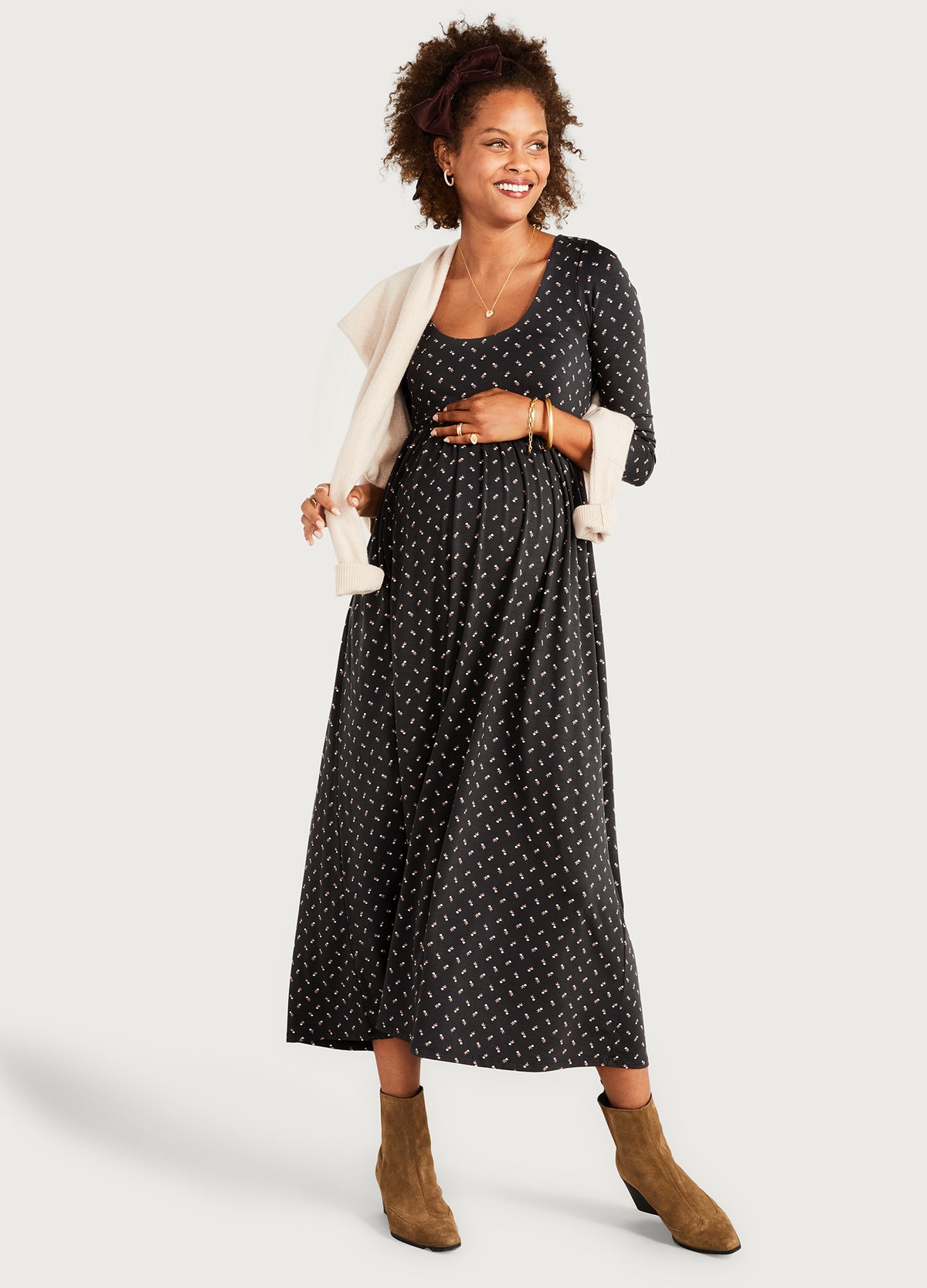 color:black rose multi