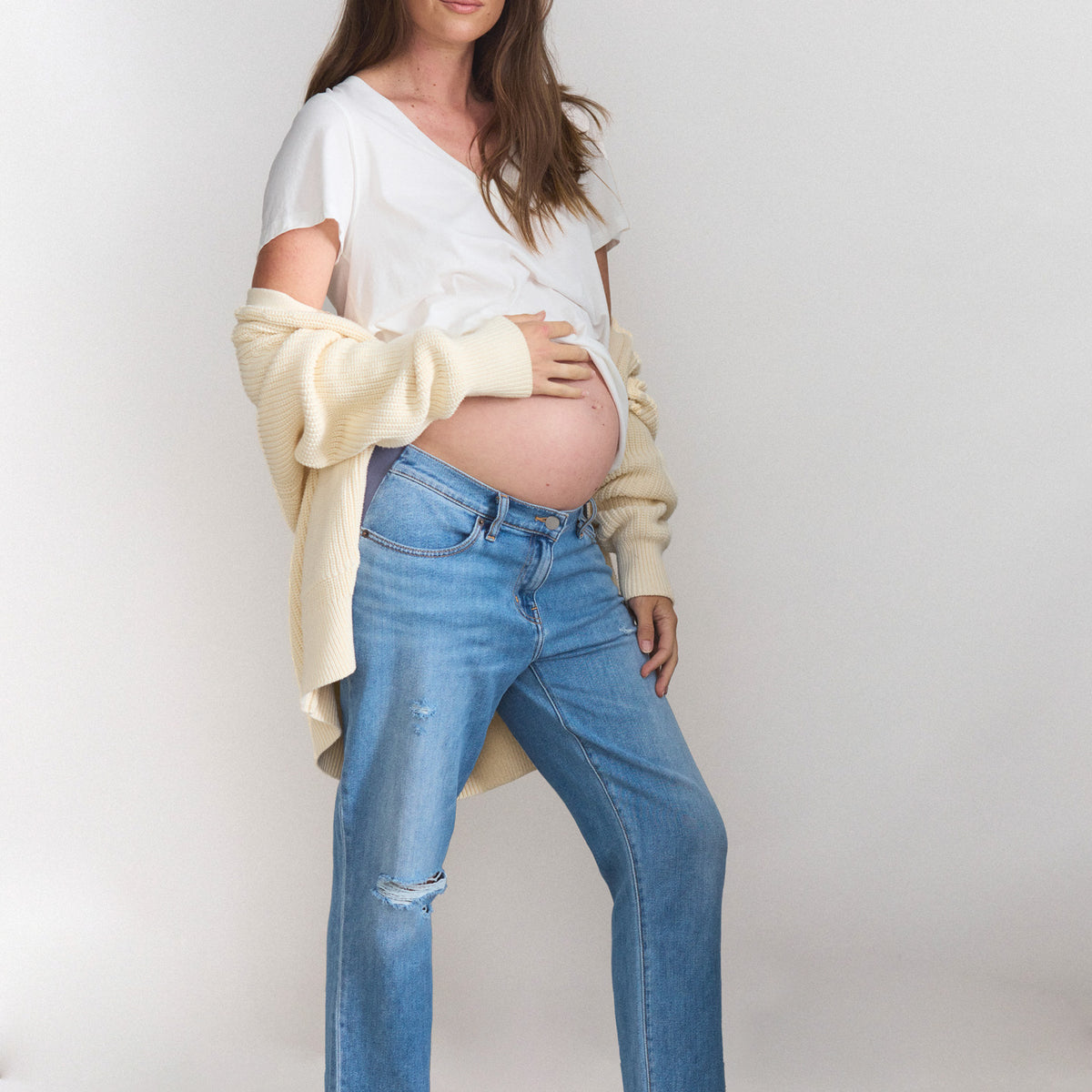 Stylish Maternity Boyfriend Jeans in Destroyed Light Wash HATCH