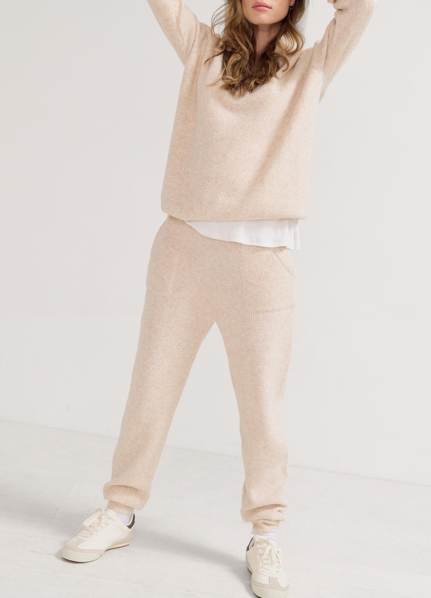 color:oatmeal melange