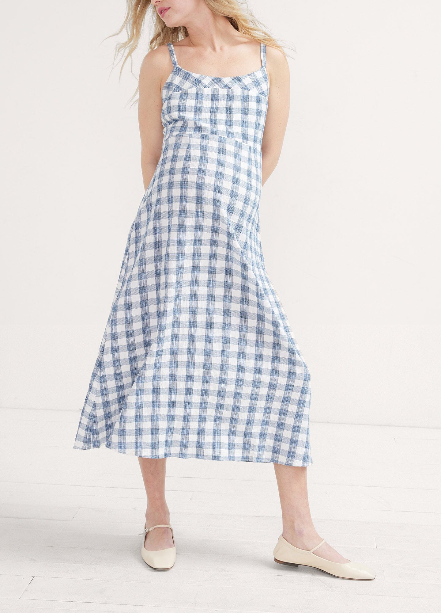 color:blue/white plaid