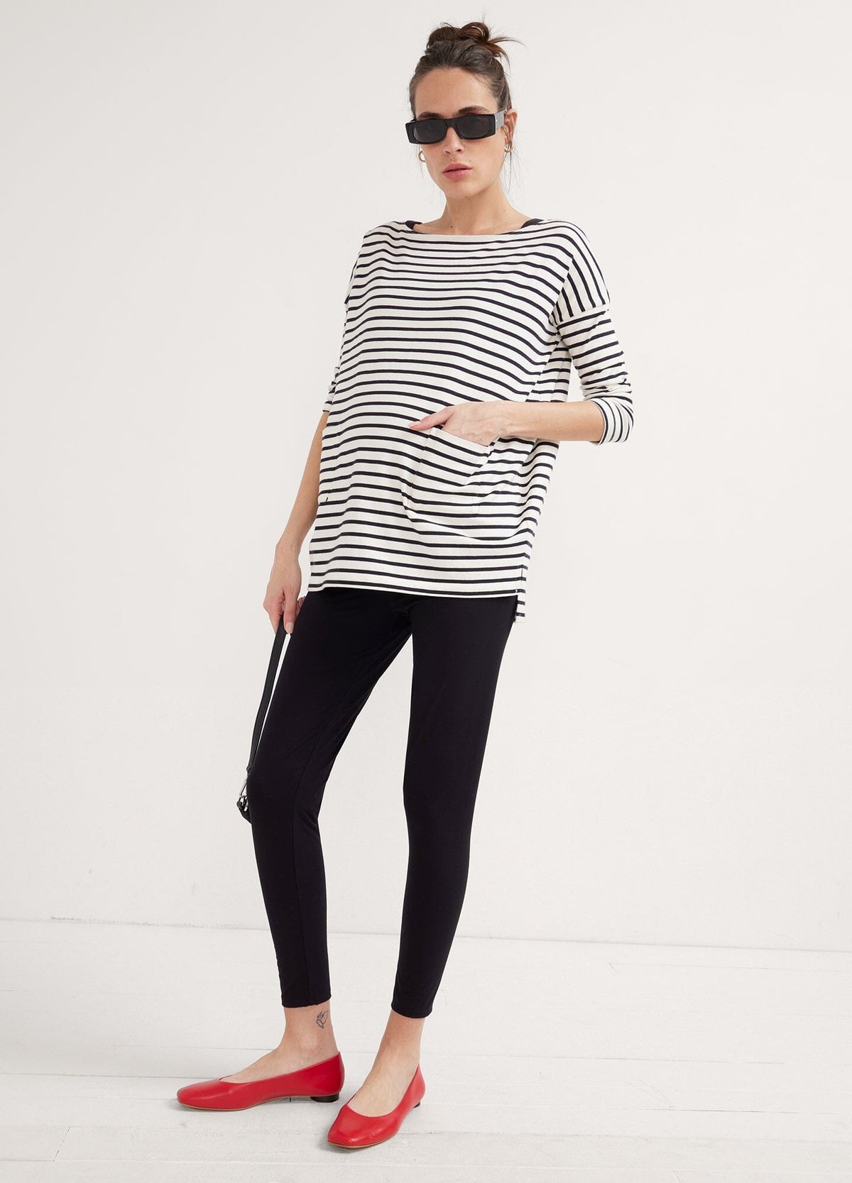 color:black