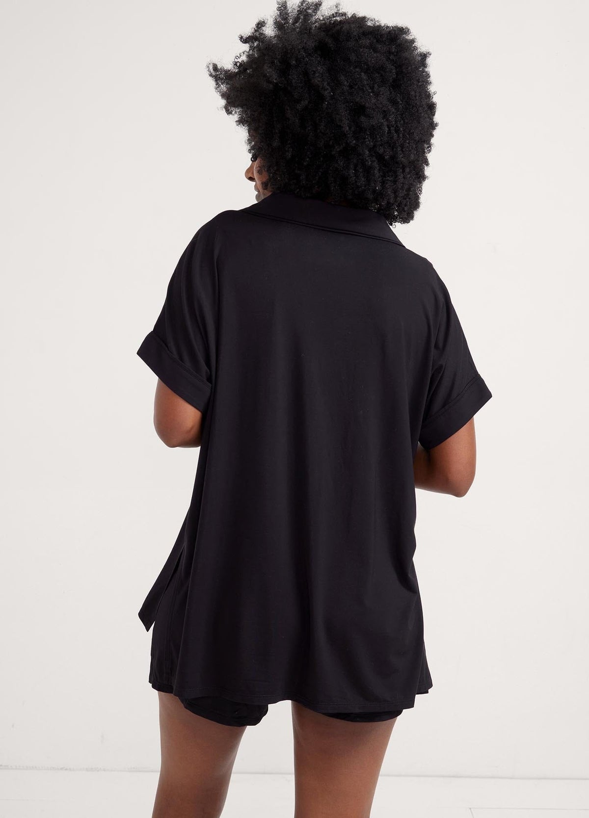 color:black