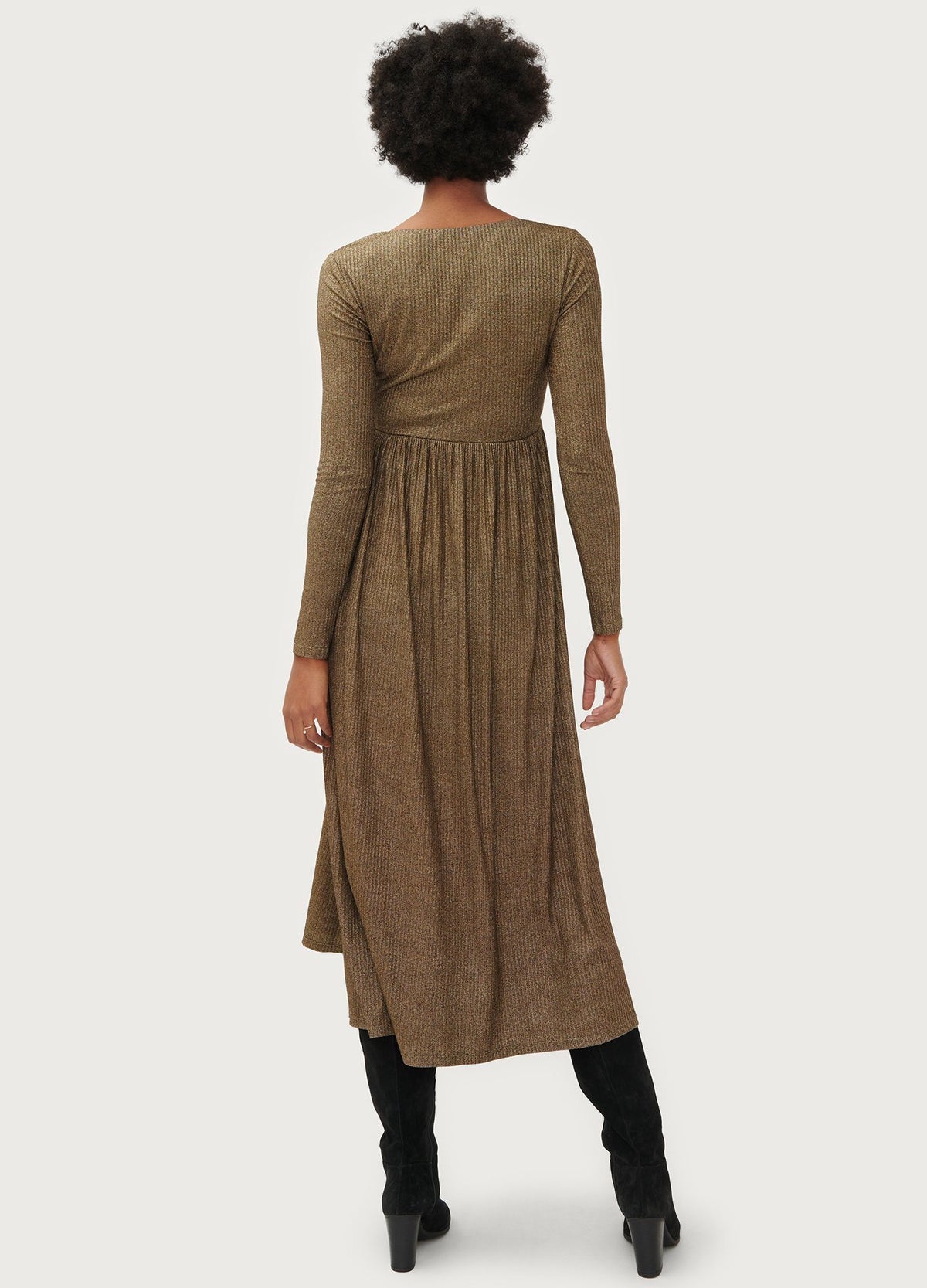 color:gold